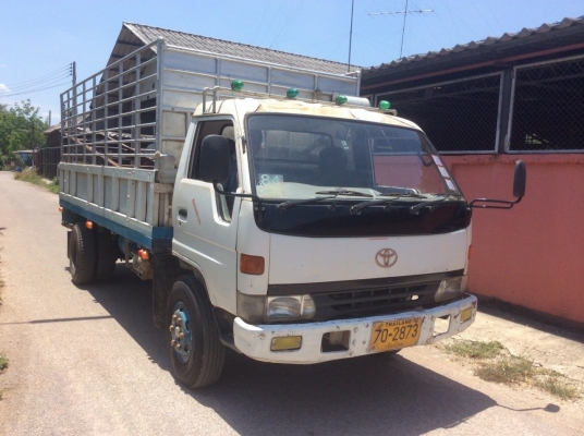 TOYOTA 6 ล้อ( เครื่อง15 B 120แรง) ช่วงล่างใหญ่ F หน้า-หลัง กะบะยาว 5เมตร พวงมาลัยพาว์เวอร์ รถใช้งานอยู่ภาษีไม่ขาด ขาย 220,000 บาท (ศุภากร 081-4252943