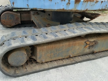 รถกระเช้า แมนลิฟท์ ตีนตะขาบ แทรกยาง AICHI เครื่อง ISUZU สูง15 เมตร ราคา 260,000 บาท