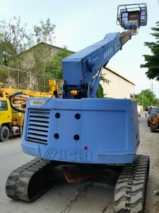 รถกระเช้า แมนลิฟท์ ตีนตะขาบ แทรกยาง AICHI เครื่อง ISUZU สูง15 เมตร ราคา 260,000 บาท