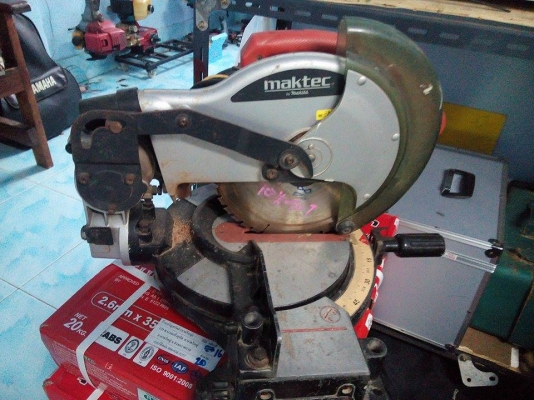 ขายเลื่อยตัดองศา MAKTEC MT230 มือสองสภาพดีครับ ขายเลื่อยตัดองศา MAKTEC MT230 มือสองสภาพดีครับ