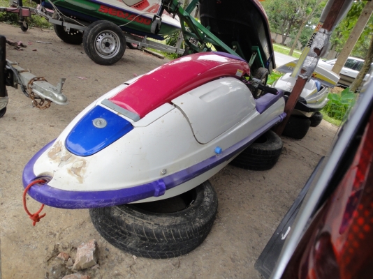 ขายเจ็ทสกียืน KAWASAKI 750cc คาบูคู่ เก่าญี่ปุ่น มาเล่นน้ำจืดสุราษไม่นาน เครื่องดีมาก