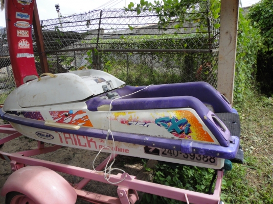 ขายเจ็ทสกียืน KAWASAKI 750cc คาบูคู่  เครื่องดีมาก