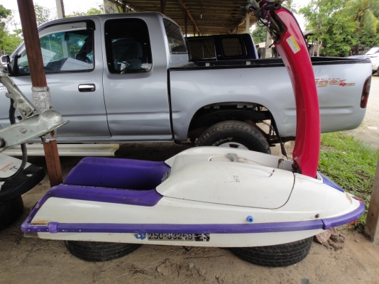 ขายเจ็ทสกียืน KAWASAKI 750cc คาบูคู่  เครื่องดีมาก