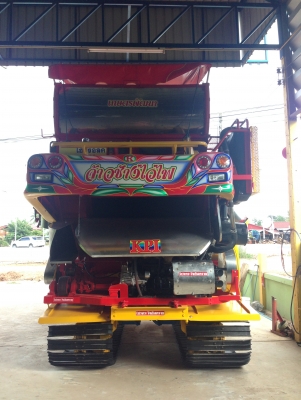 รถเกี่ยวข้าวเกษตรพัฒนา รุ่นจ้าวช้างไวไฟ ปี ธันวา 2551