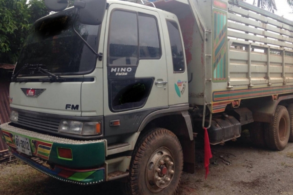 ขาย HINO 3M สองเพลาดั๊ม กระบะเหล็ก รถปี 42