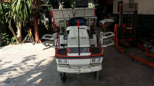 รถปลูกข้าวนั่งขับ KUBOTA รุ่น S1-400R (2) เก่าญี่ปุ่น พร้อมกล่องหยอดปุ๋ยด้านท้าย ดำนา 4 แถว สภาพสวย