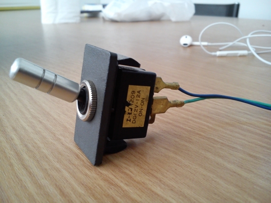 สวิตช์ เปิด ปิด แบบก้านโยก แท้จากญี่ปุ่น