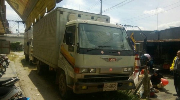 รถตู้แห้ง hinofc 120 ปี39 ติดต่อ 080-1405528