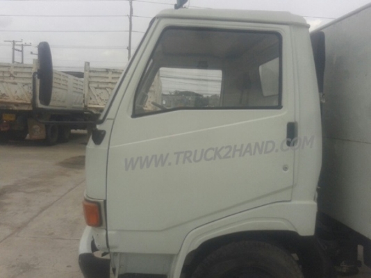 รถบรรทุก 6 ล้อ HINO พื้นเรียบ รุ่นFB กระบะยาว 5 เมตร