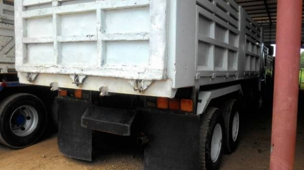 ขาย MITSUBISHI  M6 สองเพลาดั๊ม กระบะเหล็ก