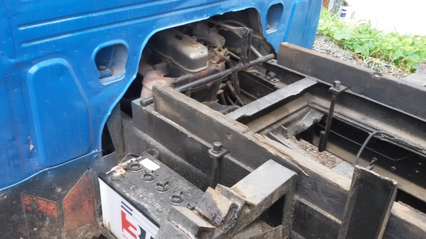 ขายหกล้อดั้มเครื่อง85แรง