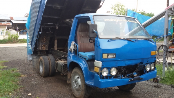 ขายหกล้อดั้มเครื่อง85แรง