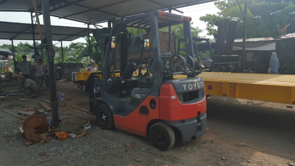 ขายรถยก1.5รถนอก2ระบบเอกสารพร้อมรุ่น8ล่าสุดงาสไสด์