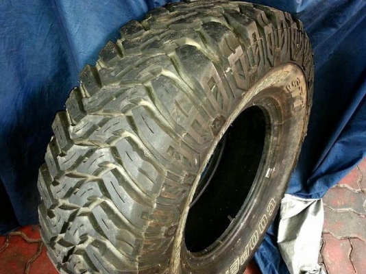 ขายยาง  MUD  Cooper STT  285 x 75 x 16  มีเส้นเดียว