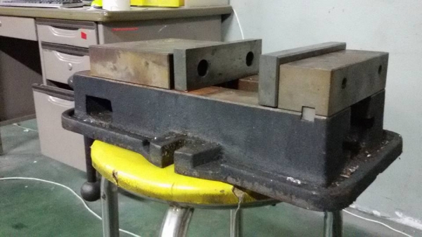 ขาย ปากกาจับชิ้นงาน Vertex