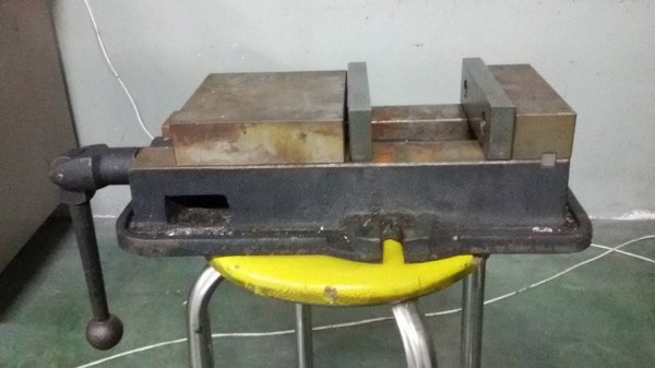 ขาย ปากกาจับชิ้นงาน Vertex