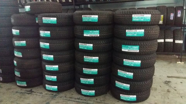 ขายยางใหม่ BRIDGESTONE DUELER H/T840 255/65-17 เส้น 4500