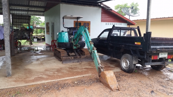 ขายรถขุดเล็ก Kobelco 25SR เครื่องยนต์ยันม่าร์ 3 สูบ ราคา 208,000 บาท ขายรถขุดเล็ก Kobelco 25SR เครื่องยนต์ยันม่าร์ 3 สูบ ราคา 208,000 บาท