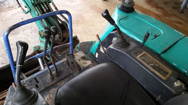 ขายรถขุดเล็ก Kobelco 25SR เครื่องยนต์ยันม่าร์ 3 สูบ ราคา 208,000 บาท ขายรถขุดเล็ก Kobelco 25SR เครื่องยนต์ยันม่าร์ 3 สูบ ราคา 208,000 บาท