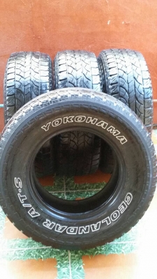 ขายยาง yokohama at 265/70/16 ปี 11 สวยๆครับ
