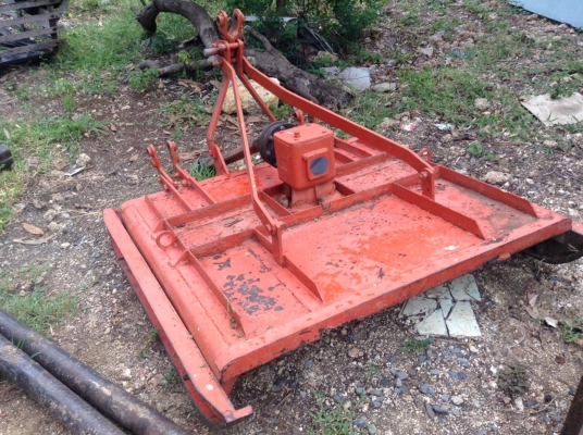 ขายตัวตัดหญ้า กว้าง 1เมตร30 สนใจโทรติดต่อครับ