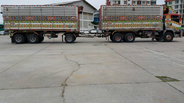 ขายดาวน์รถพ่วง 22 ล้อ แม่-ลูก กระบะเนียมคอกเกษตรดั้ม ISUZU 360 ปี.56 ปรายปี ขายดาวน์ 800000 สนใจรีบจองด่วน