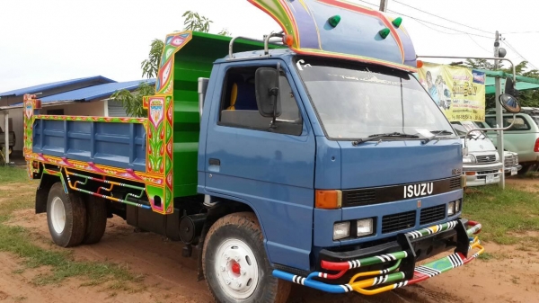 ขายด่วนหกล้อดั้มISUZU NPR115สั่งลุยปี40สภาพพร้อมใช้โทร0843923995 ขายด่วนหกล้อดั้มISUZU NPR115สั่งลุยปี40สภาพพร้อมใช้โทร0843923995