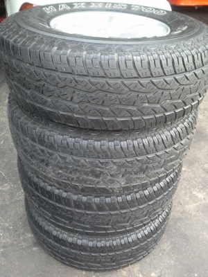 Maxxis MT 764 ขนาด 265/75/16 ปี12 สวยๆ 1ชุด