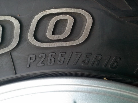 Maxxis MT 764 ขนาด 265/75/16 ปี12 สวยๆ 1ชุด