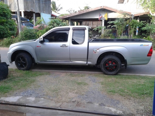 ขาย ISUZU DMAX SLX 2.5 ปี 2010/2553 รถออกห้างมือเดียว เครื่องเสียงชุดใหญ่ เครื่องดีไม่เคยแกะ คัสซีสวย ทะเบียนพร้อมโอน
