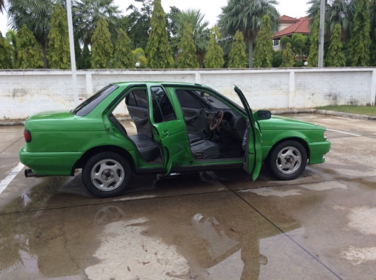 ขายรถ นิสสัน เซนทร้า B13 ปี93 เครื่อง 1.6 เกียร์ธรรมดา ติดแก๊สLPG กระจกไฟฟ้า ภายในเบาะหนังสวยไม่มีขาด แอร์เย็น ตัวถังสีเต็มเงามีริ้วรอยบ้างไม่มีผุ แม็กเดิมขอบ14" ท่อซิ่ง เครื่องแน่นๆ ช่วงล่างดี รถขับดี พร้อมใช้งานได้เลยครับ ภาษีปี59 ขายถูกครับ