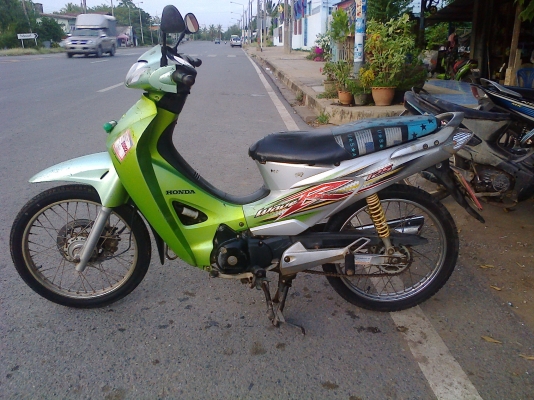 ขายเวฟ 125 มีทะเบียนพร้อมชุดโอน ภาษีไม่ขาดต่อ