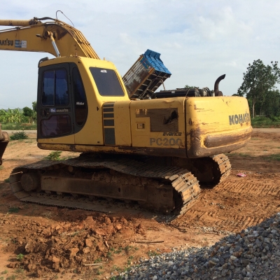 ขายรถแบคโฮ KOMATSU PC200-6 ซีเรียล C10095 ราคา 680000