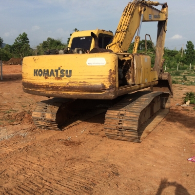 ขายรถแบคโฮ KOMATSU PC200-6 ซีเรียล C10095 ราคา 680000