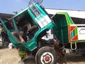 หกล้อฮีโน่ดั้มดินยาง9.00 เครืองE.H 700เกีรยH.oรถพร้อมใช้