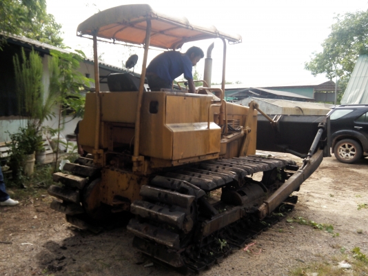 ขายรถแทรคเตอร์ KOMATSU D31P-16 ตีนเป็ด เอกสารอินวอย ราคา 300000