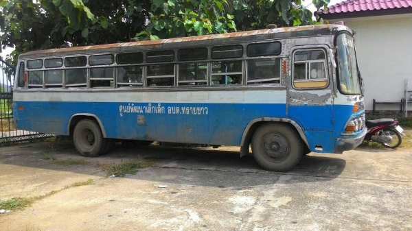 ขายรถมินิบัสพร้อมใช้ คัสซีเบนซ์ เครื่อง 6BB1 145 แรงม้า คัสซีสวย ทะเบียนพร้อมโอน