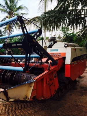 ขายรถเกี่ยวข้าว คูโบต้า Dc60 พร้อมเทเลอร์