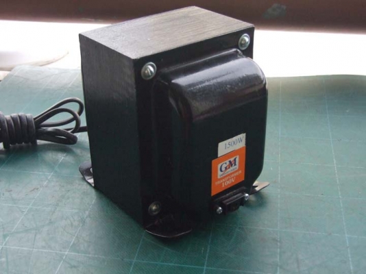 หม้อแปลงไฟจาก 220v ==> 100v ขนาด 1,500W ของ GM-Transformer