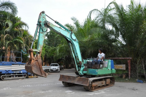 ลดกระหน่ำ!!ขายแบคโฮ KUBOTA KH45เท่า สวยเดิมจากญี่ปุ่น ทำงานสมบูรณ์ทุกระบบ รับรองไม่ผิดหวัง 260,000 เท่านั้น!!