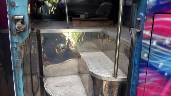 ขายรถบัส เครื่องนิสสันED6 230 แรง ไม่โบ ทะเบียนขาด1ปี เครื่องเสียงพร้อมใช้งาน ขาย 220000 บาท