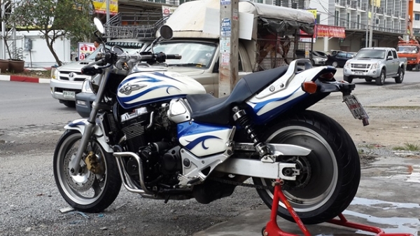 ขาย ฮอนด้า X4 1300cc. สภาพสวยๆทะเบียนแท้โอนขนส่งเครืองดี(จัดไฟเน็นได้)