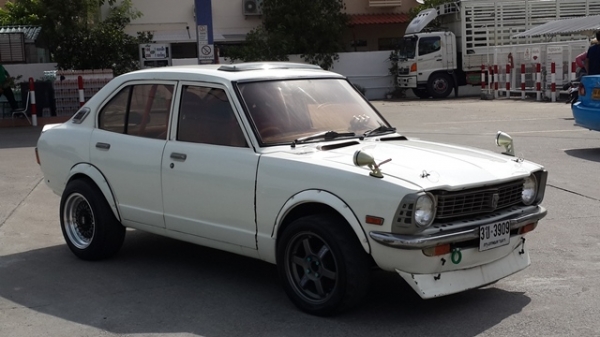 ขาย โตโยต้า KE20 สภาพหล่อแต่งมาแล้วทะเบียนพร้อมโอน(รับแลกเทริน)