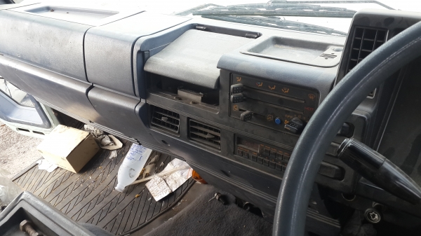 FVZ 2เพลาดั้ม 175 แรง วางเครน SUPER Z 3.5 ตัน FVZ 2เพลาดั้ม 175 แรง วางเครน SUPER Z 3.5 ตัน