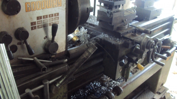 ขายเครื่องกลึงกู๊ดเวย์และเครื่องเจาะมิลลิ่งและเลื่อยไฟฟ้า ขายเครื่องกลึงกู๊ดเวย์และเครื่องเจาะมิลลิ่งและเลื่อยไฟฟ้า