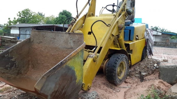 ขายตัก รถใช้งานได้