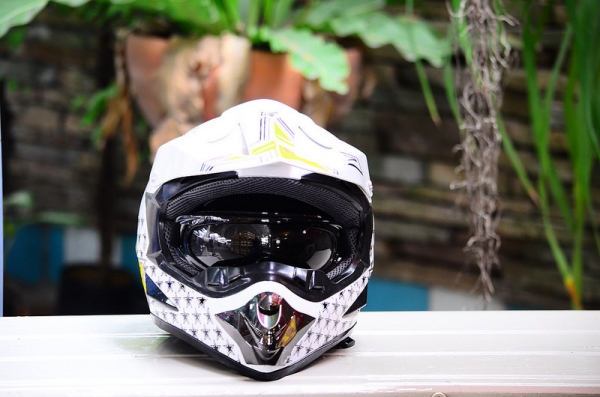 หมวกกันน็อค จัดโปรโมชั่นต้อนรับหน้าฝน ลดราคาพิเศษ1800 ลดเหลือ 1150 บาท 5 ใบเท่านั้น ชุดเกราะ  มีกระดองเต่า M L XL XXL ราคา เพียง 800 เสื้อวิบาก อีกมากมาย 600 รับ เสื้อวิบาก อีกมากมาย 600 รับ บัตร เครดิต บัตร เครดิตเสื้อวิบาก ชุดเกราะ มีกระดองเต่า ราคา เพี