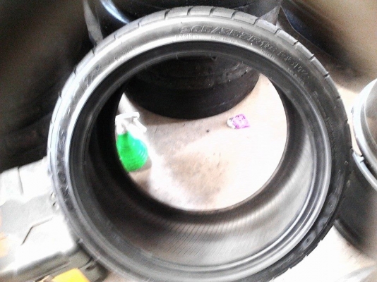 ขายยาง TOYO R1R ขอบ 18 265/35 ขายยาง TOYO R1R ขอบ 18 265/35