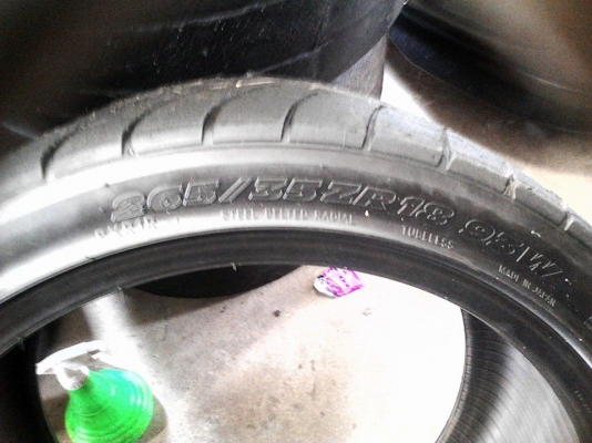 ขายยาง TOYO R1R ขอบ 18 265/35 ขายยาง TOYO R1R ขอบ 18 265/35