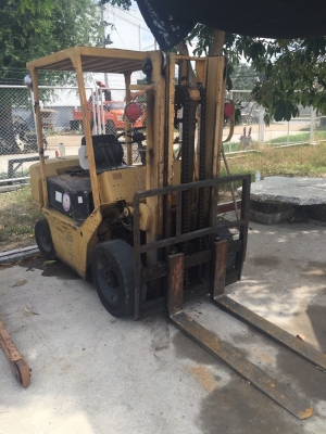 ขายรถโฟล์คลิฟท์มือสอง TCM รุ่น FD25Z4  สนใจต่อลองได้ครับ 080-5114668 ช.เหลิม